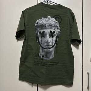 Selling clothes new condition 
Brand - Fashion Nova Men 
Size - Large